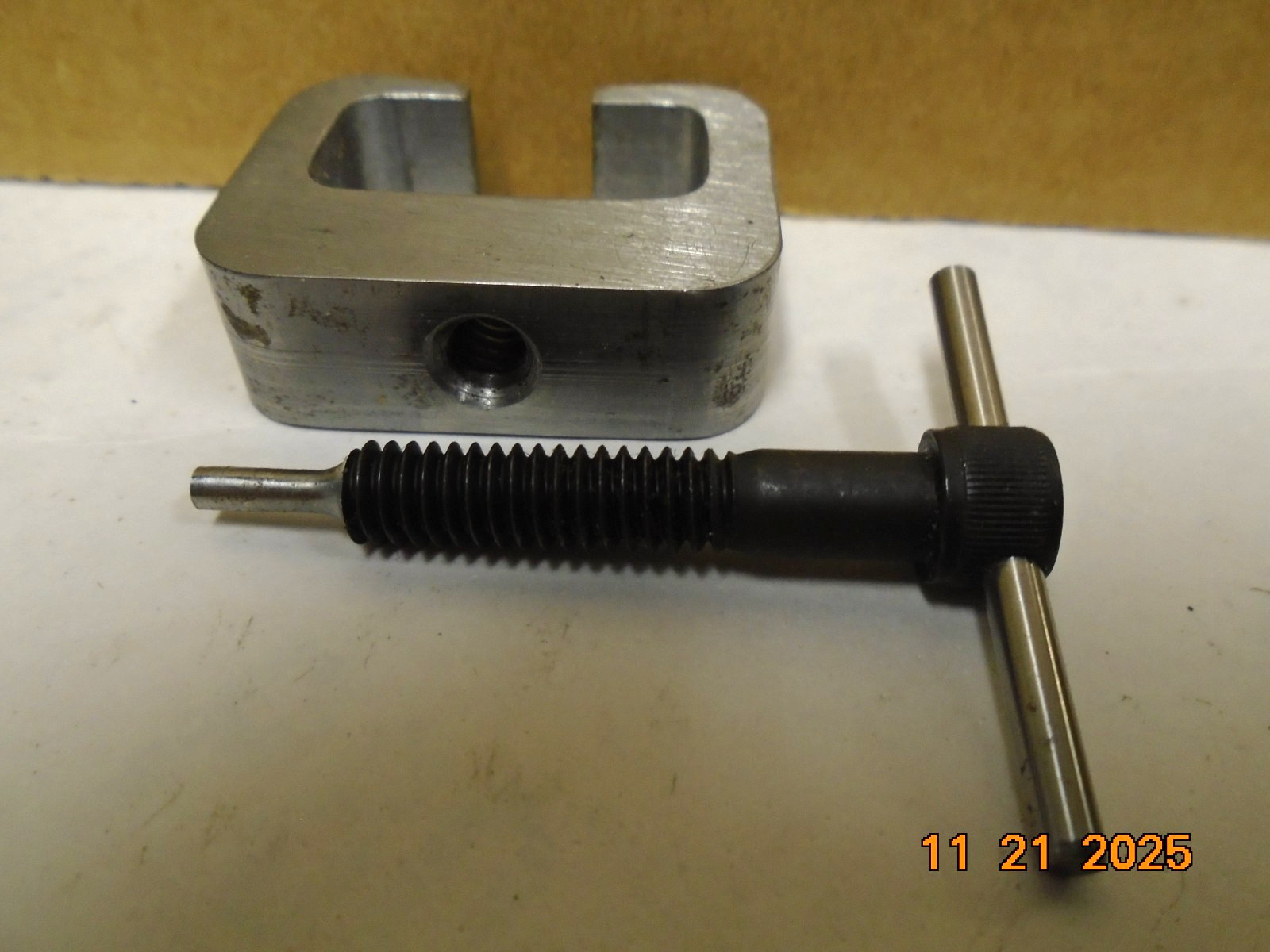 LIONEL SERVICE TOOL ST-311 SMALL WHEEL PULLER HARD STEEL MANY USES SEE PICTURES