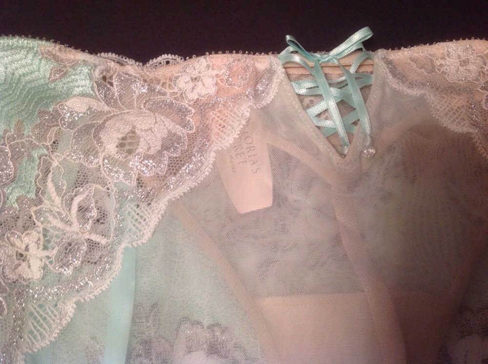 Victorias Secret Seduction Lace Garter Skirt Mint Green Crystals Ltd Ed $48 SML