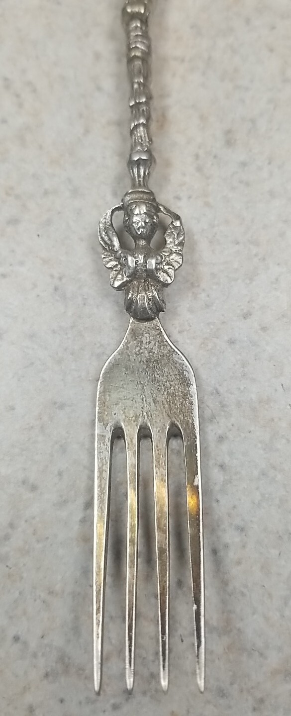 Peruzzi Italian Silver Marked Sterling Ornate Angel Cherub Cocktail Fork 5 3/4"
