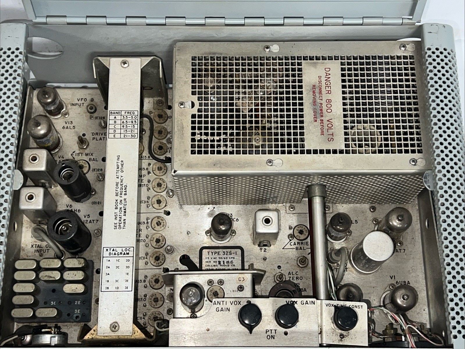 Collins 32S-1 Winged Emblem Ham Radio Transmitter Please Read.