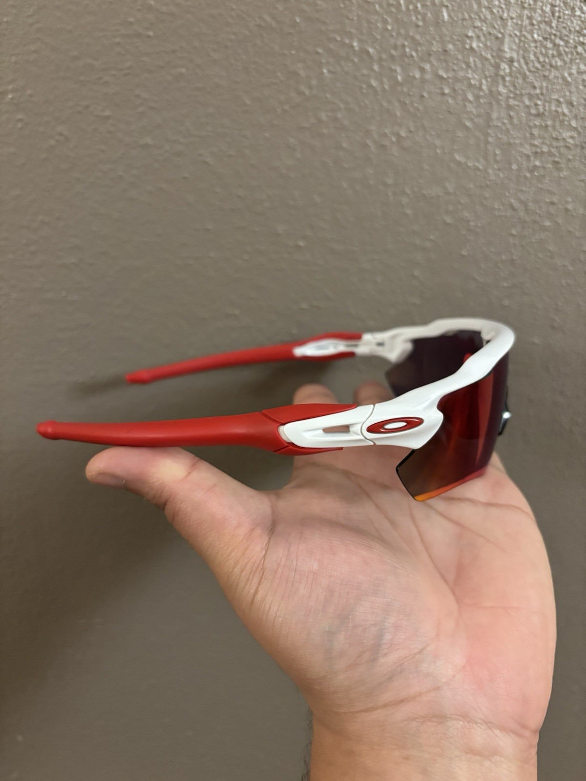 Oakley Radar EV Path Red/White Sports Sunglasses Model OO9208-05. 128 *NO CASE*