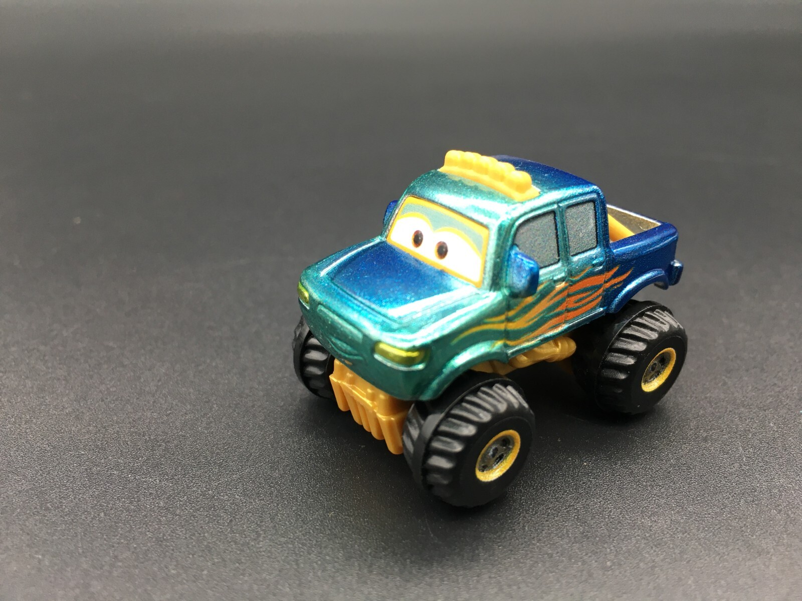 Disney Pixar Cars Loose Mini Racers **You Pick** Minis 1:87 Radiator Piston Demo