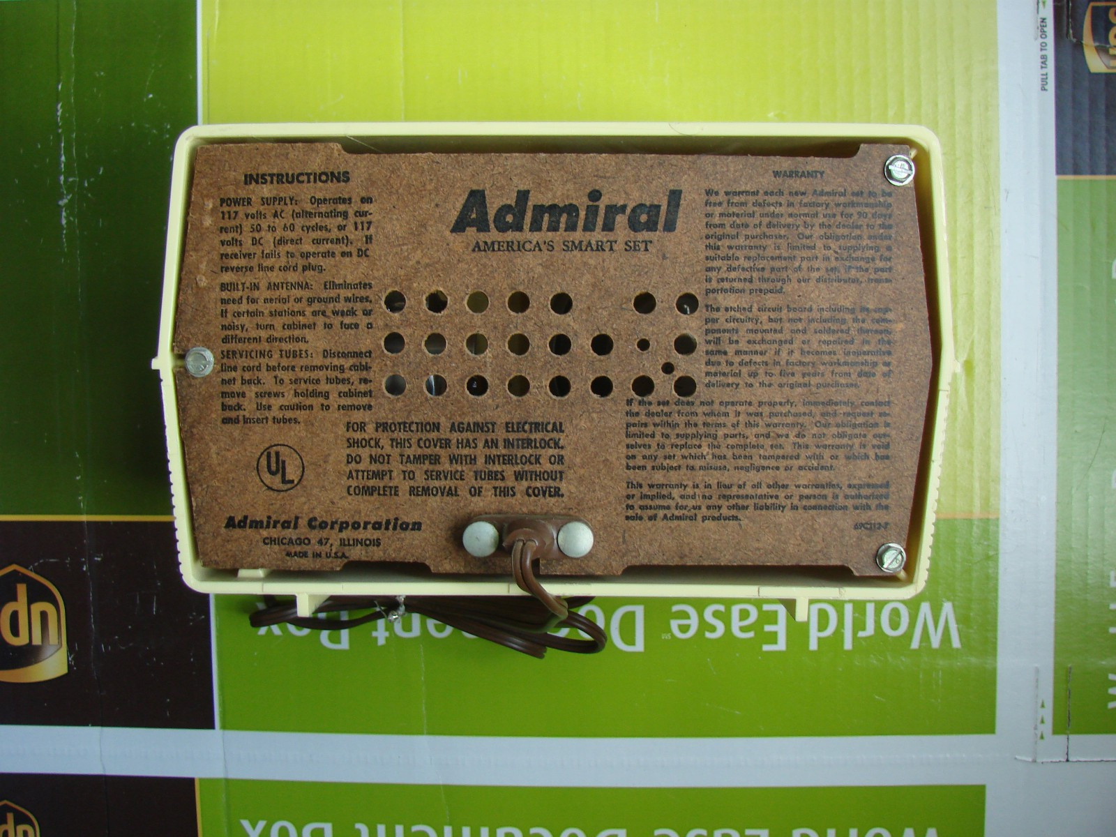 1960 Admiral 4L26B Tube AM Radio Yellow Pastel Color, Tested and Working