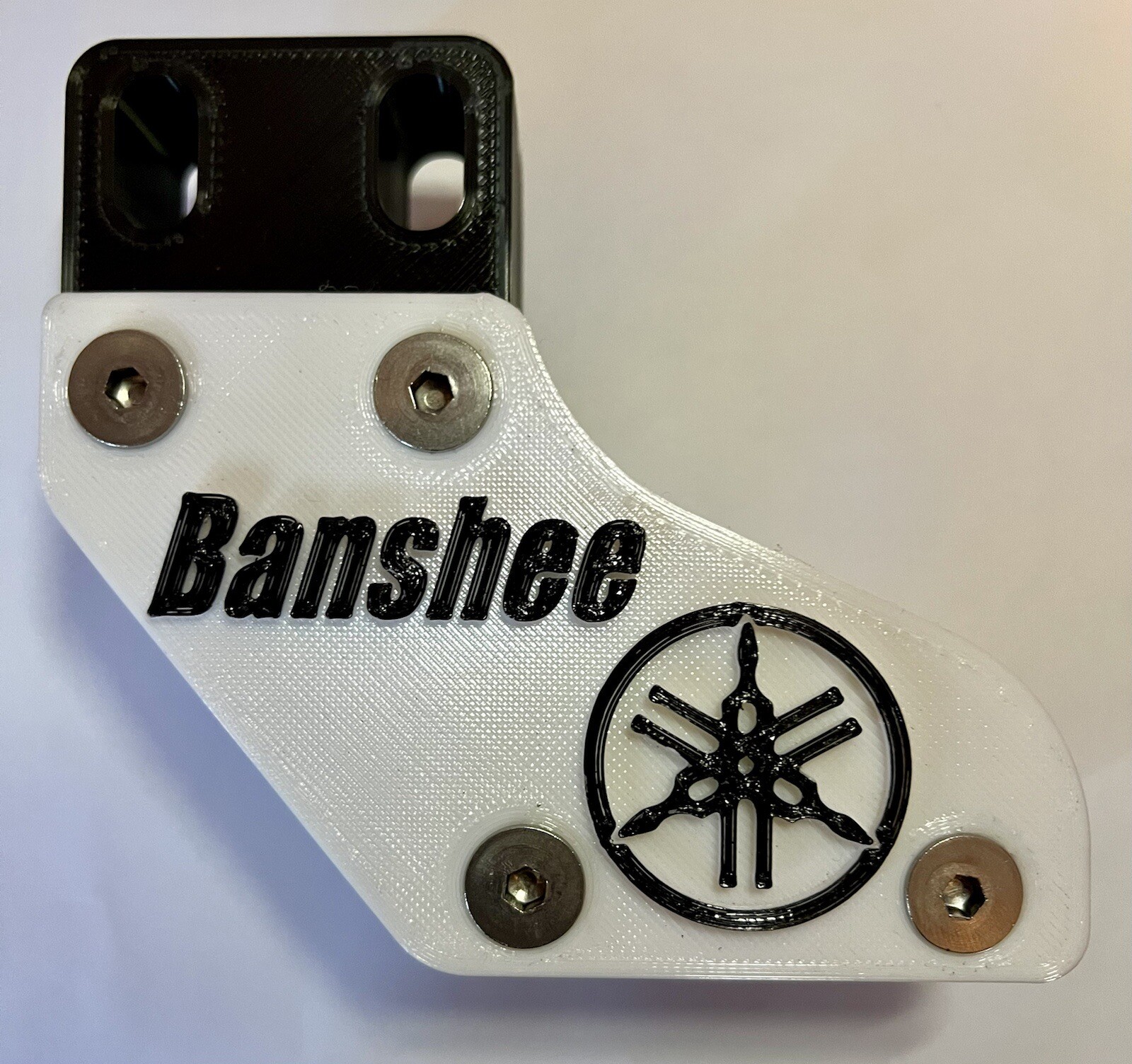 YAMAHA BANSHEE SWINGARM CHAIN GUIDE SLIDER 1987-06 WHITE / BLACK CUSTOM LOGO