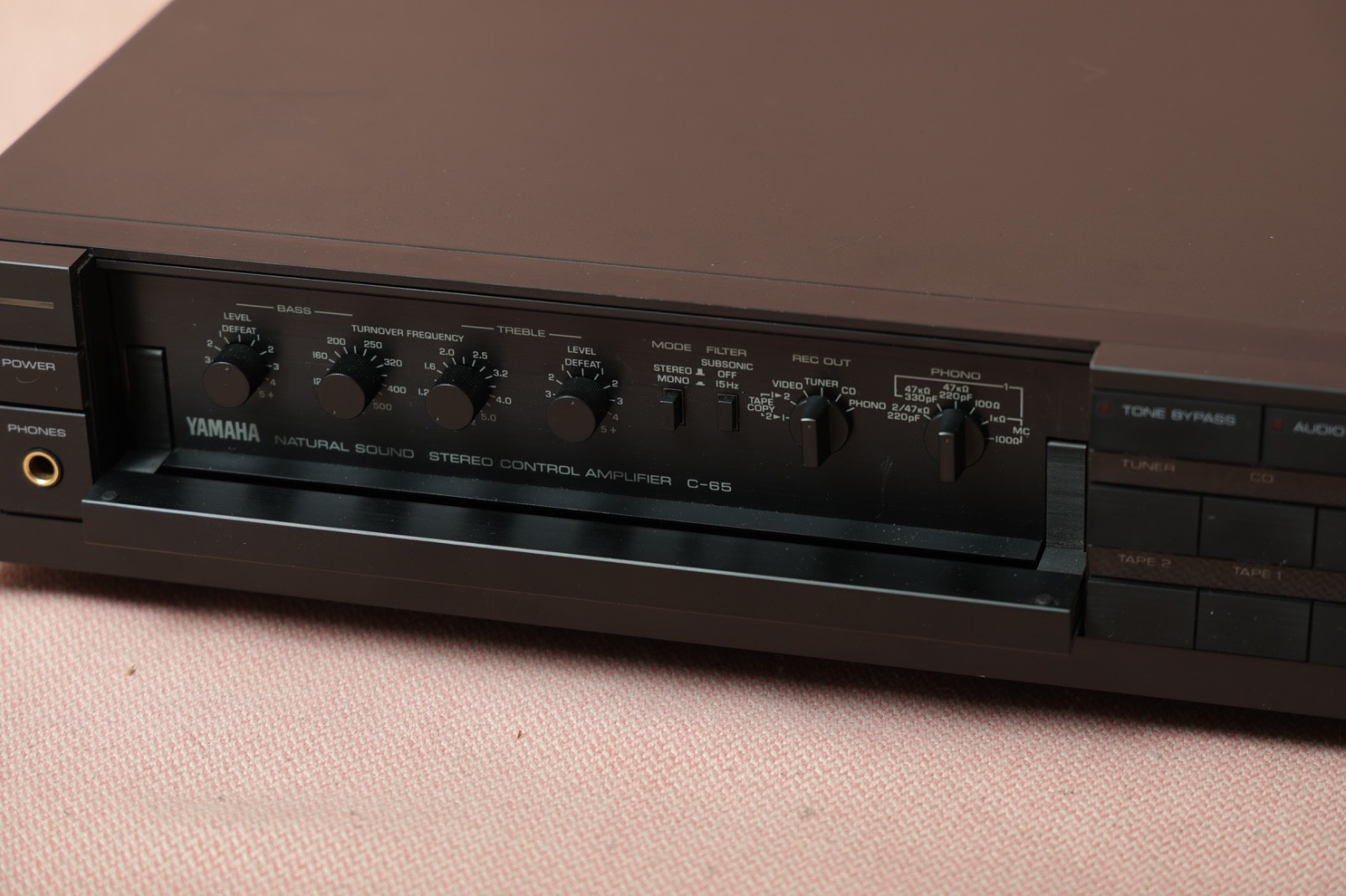 Yamaha C-65 Preamplifier Natural Sound Stereo Control Amplifier Made in Japan