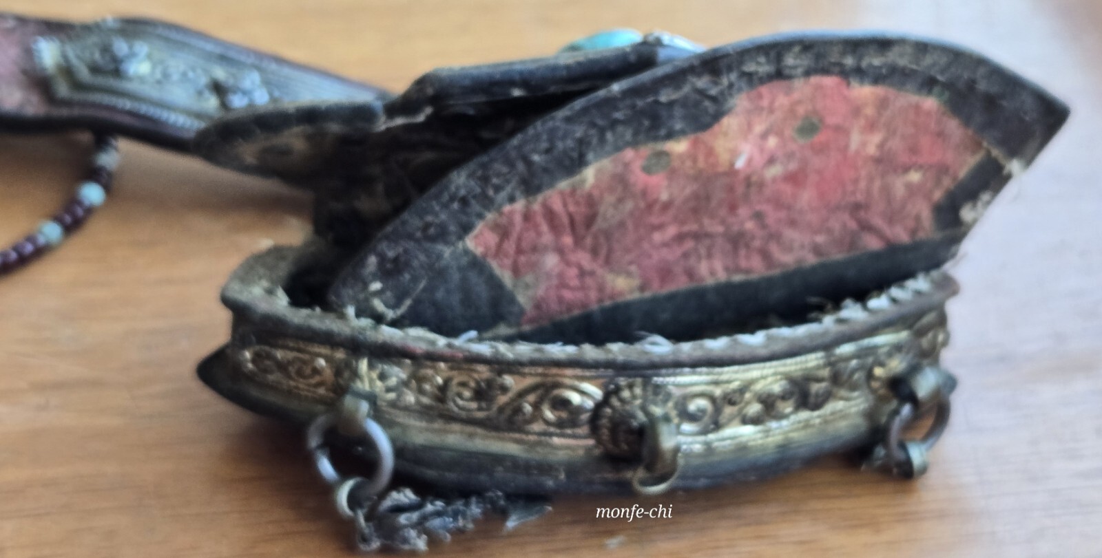 Antique Tibetan Flint Pouch Mechag Chuckmuck Case Tibet Beads