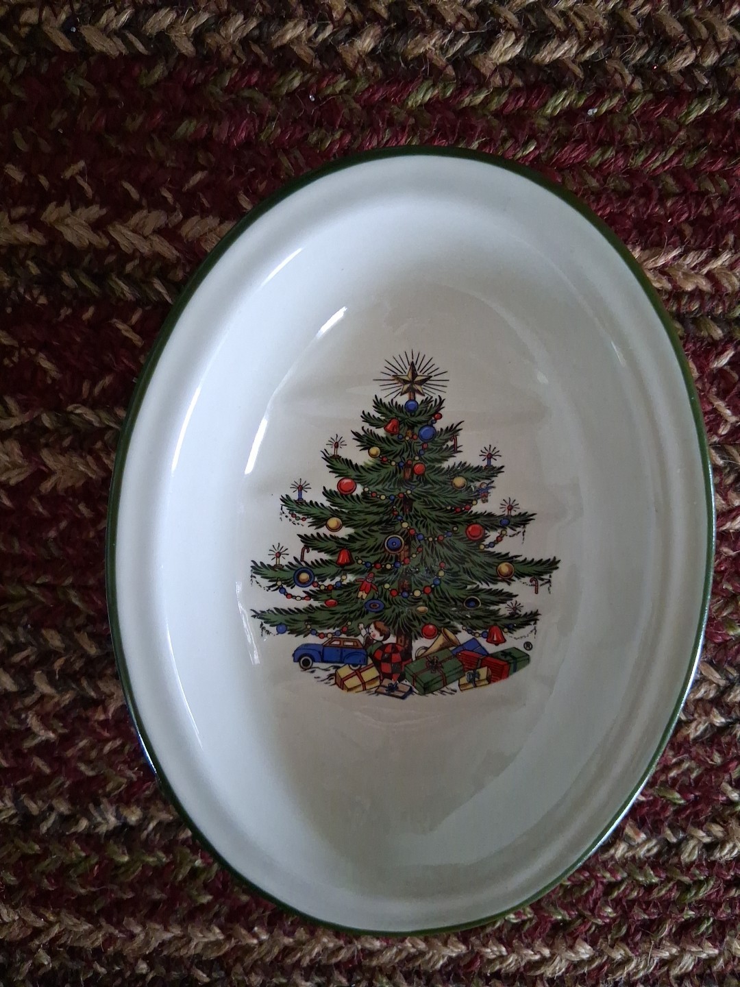 Cuthbertson Christmas Tree Soap and Soap Dish - Made in England – Rare