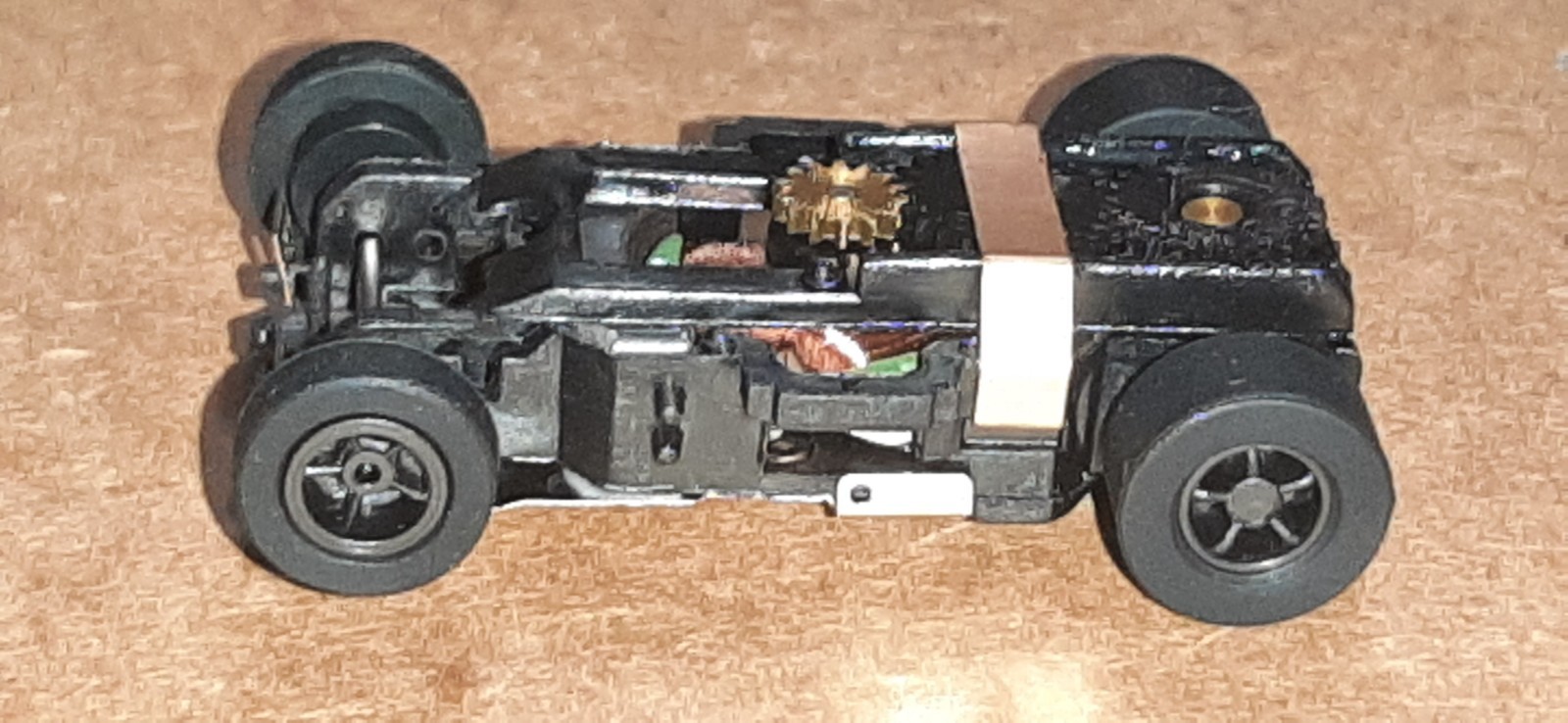 Cyber Monday Special Autoworld Ultra G Xtraction Chassis With Blacked Out Rims