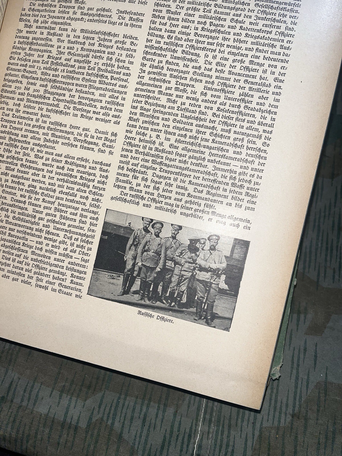 WW2 German Era Original Die Geschichte Des Weltkriegs Book #1 on German Military