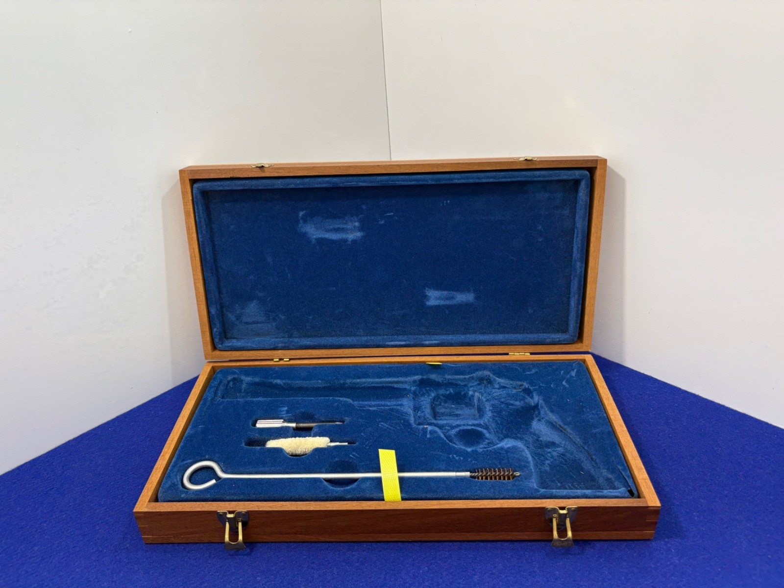 Smith & Wesson Model 29 8 3/8" Wood Presentation Case Blue Velvet