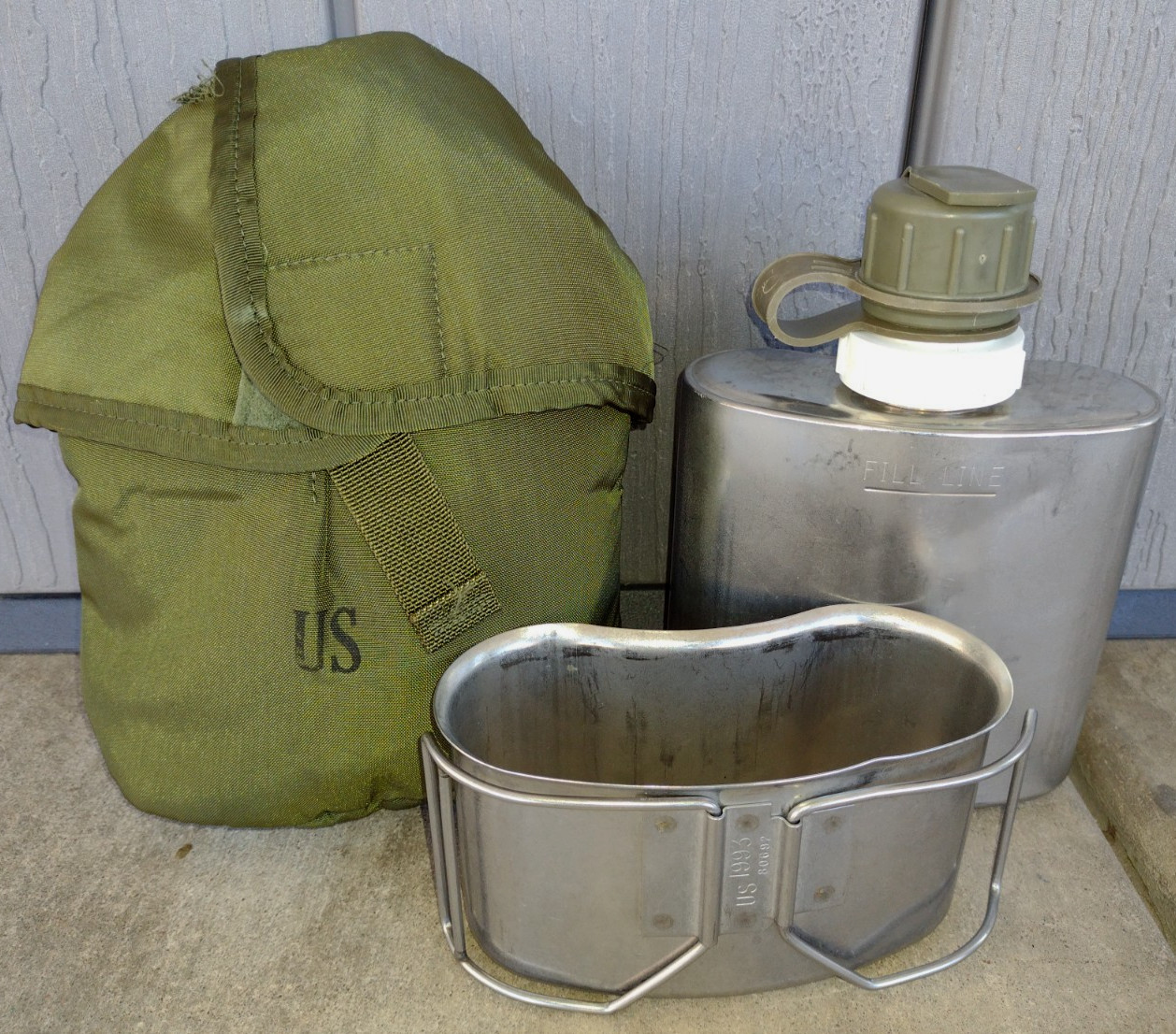 USGI ARCTIC CANTEEN CRS TYPE 2004 w/ CANTEEN CUP & ALICE CANTEEN COVER INSULATED
