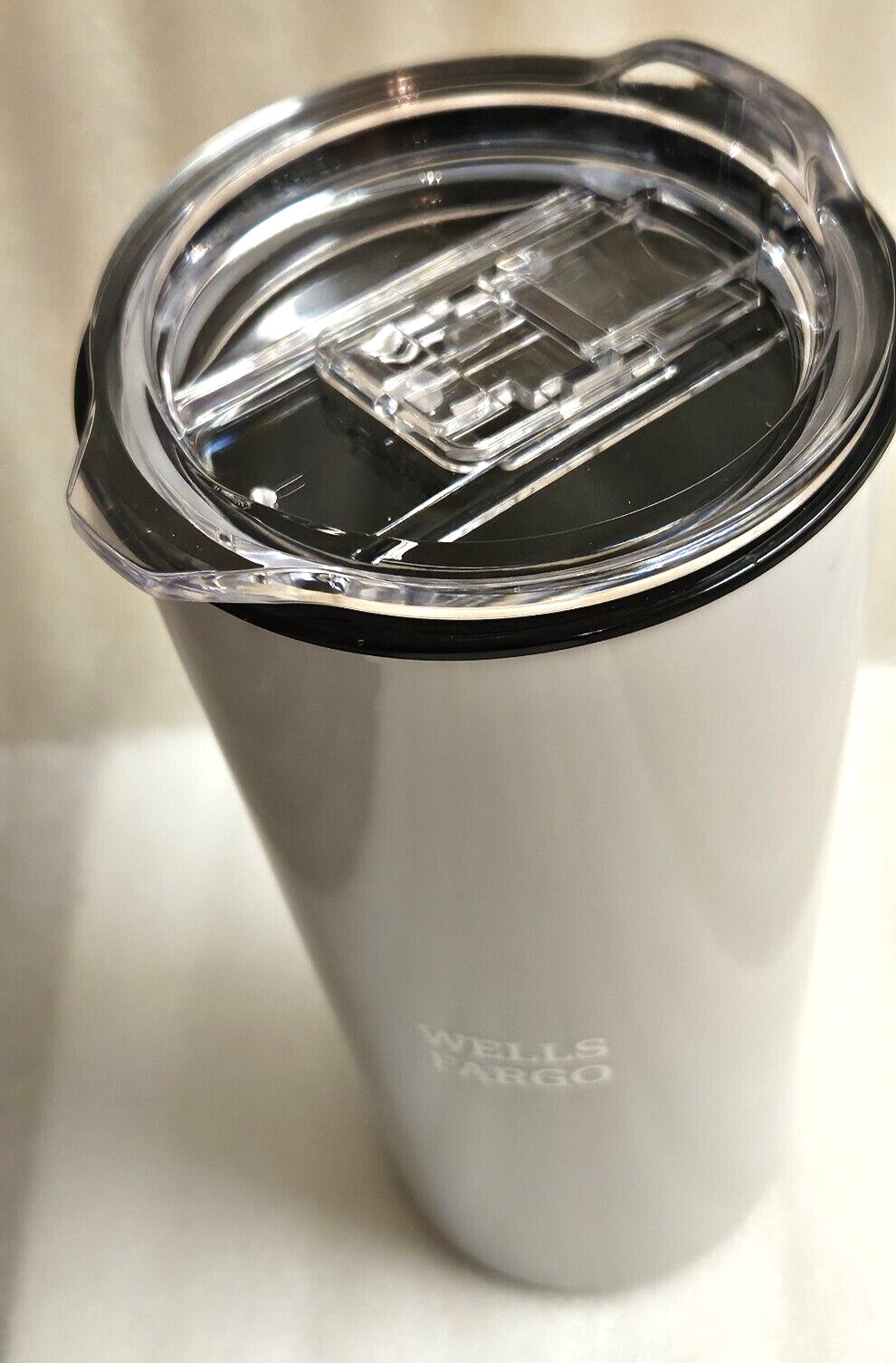 Wells Fargo Bank Grey Travel Cup Mug Tumbler Thermal 16 oz Hot/Cold New..