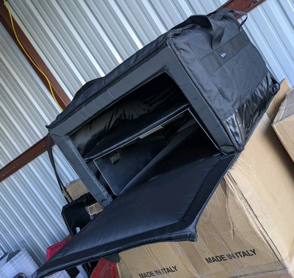 Vesture Heavy-Duty Thermal Chafer Pan Carrier Delivery Bag with Magnetic Closure