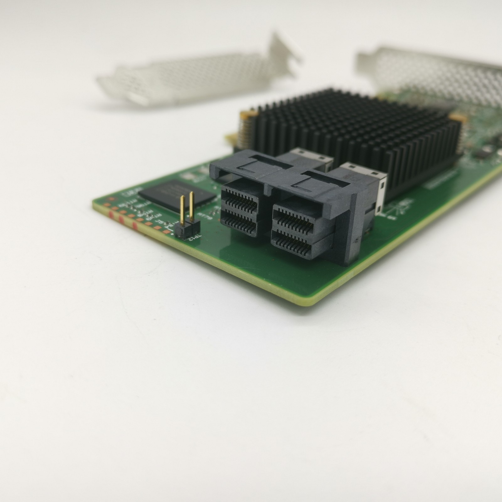 LSI 9300-8i 12Gbps SAS SATA IT mode ZFS FreeNAS unRAID w / 2*SAS/SATA Cable US