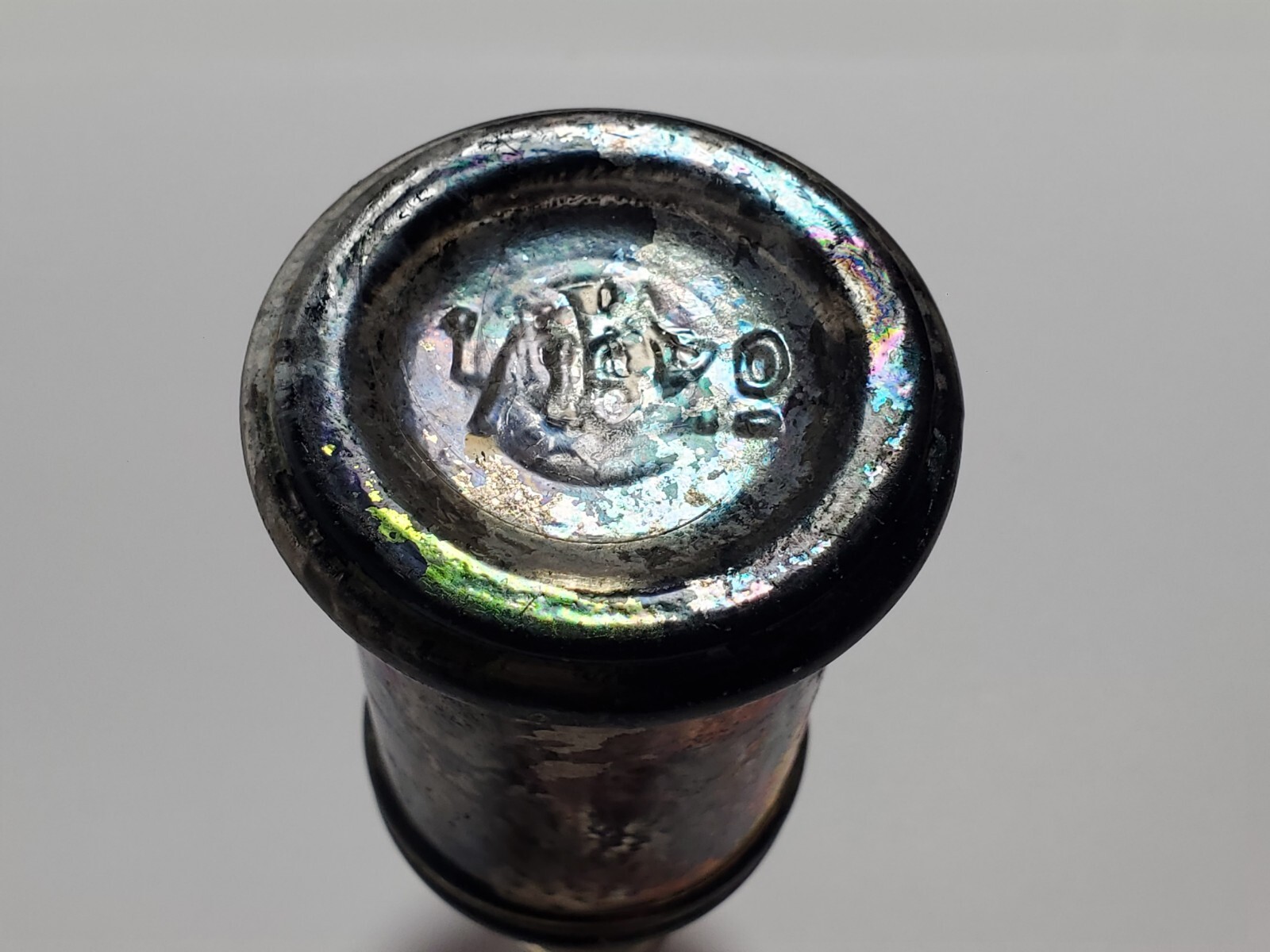 Antique Inkwell from the 1800s «1/18 Co». Heavy thick glass.