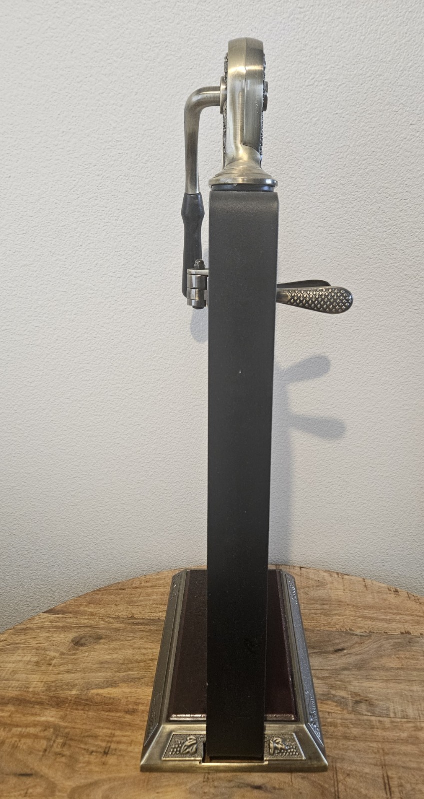 Large Grand Reserve table top wine bottle opener