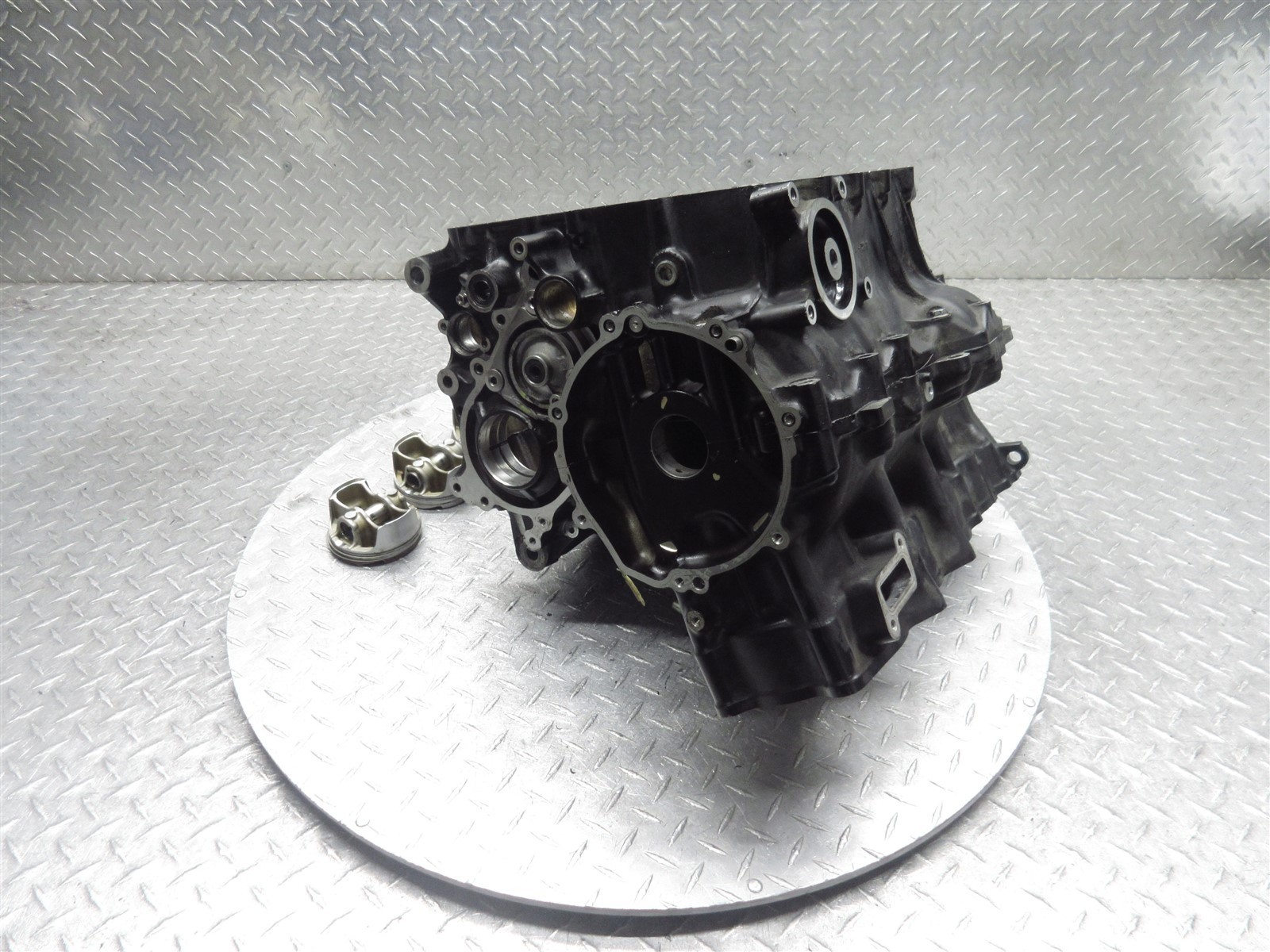 2009 08-11 Kawasaki ZX14R ZX14 Crankcase Case Engine Motor Block Piston **READ**