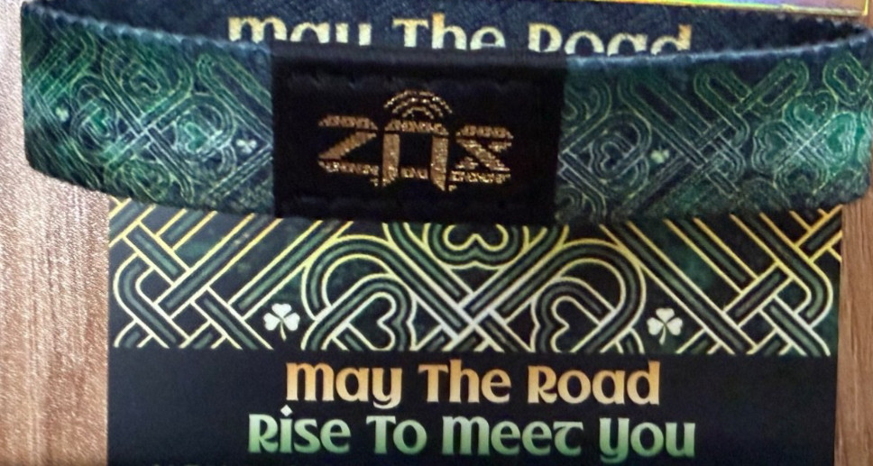 “ZOX MAY THE ROAD RISE TO MEET YOU (GREEN)” SMALL NIP $6 SHIPPING FOR UP TO 8