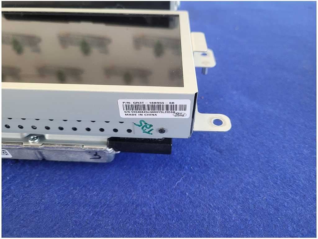 2016 Ford Mustang GT S550 Audio Sync3 Receiver Navigation Stereo Face Plate 2822