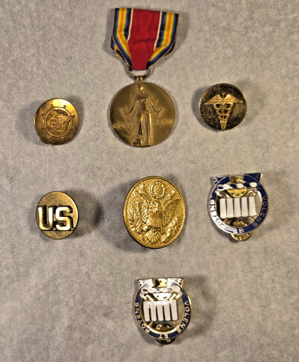 Lot of 7 WW2 US Army Military Medals and Pins