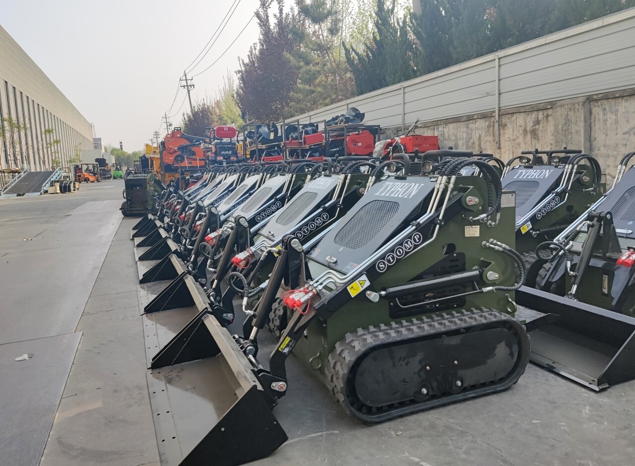 2025 NEW Skid-Steer Loader Tracked 22.1 HP Honda EPA Gasoline Engine 3 Hy Valves