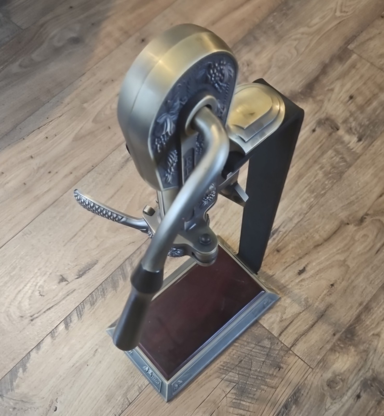 Large Grand Reserve table top wine bottle opener