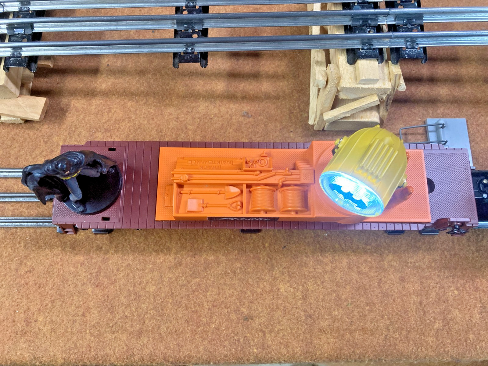 Lionel Customized SearchLight Car with Batman and Bat Signal