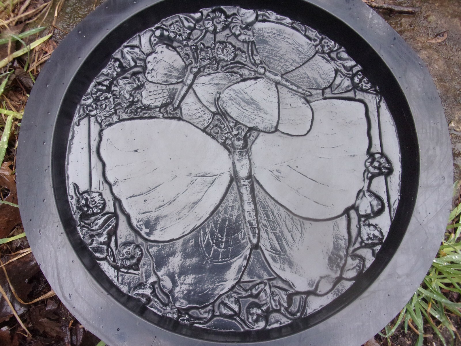 Butterfly steppingstone mold concrete plaster cement garden mould 12" x 1" thick