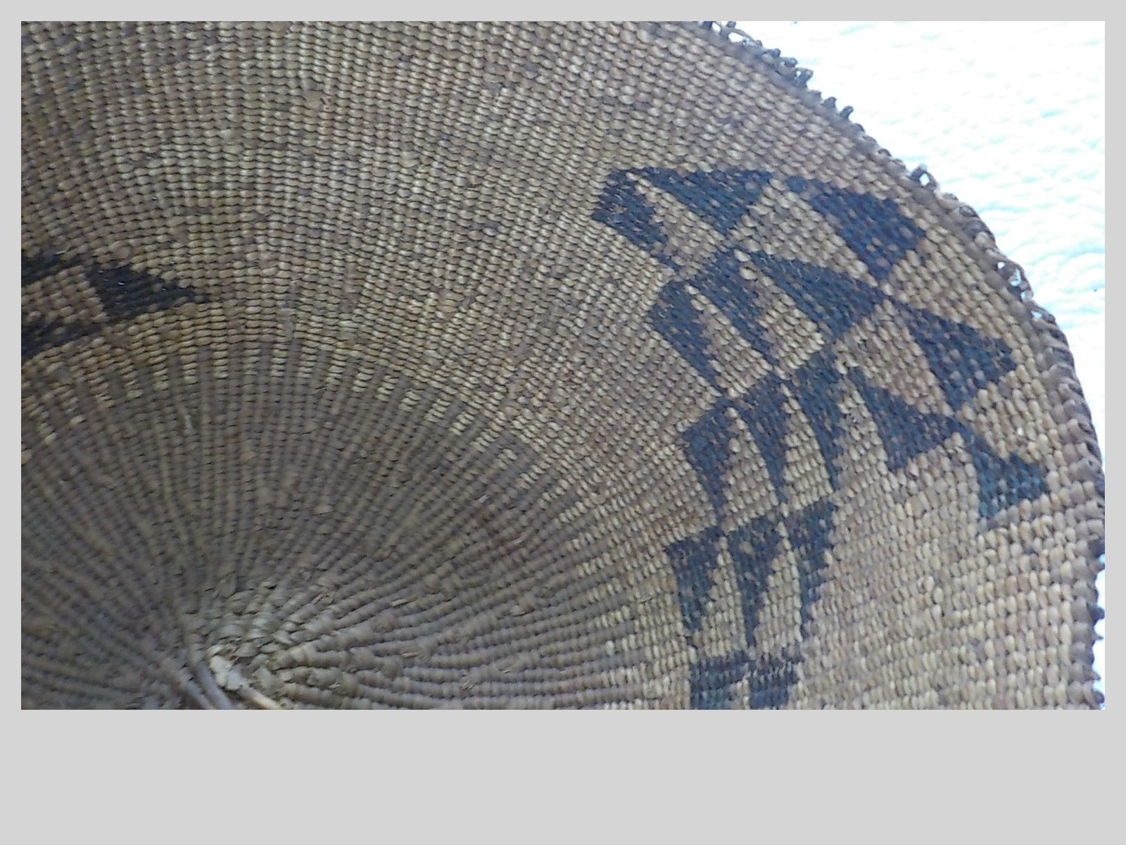 ANTIQUE KLAMATH CALIFORNIA Woven BASKET 10"