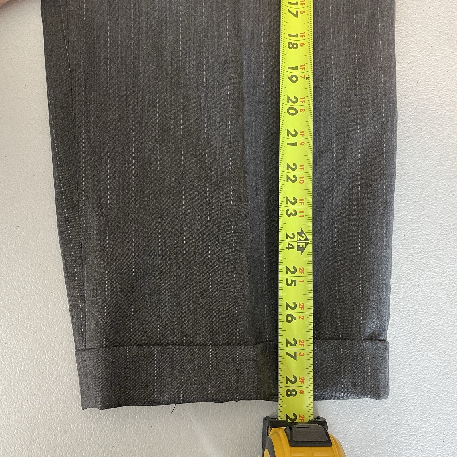 Lineage 2 Piece Suit Mens 44R 38x28 Gray Striped Wool Three Buttons Pants