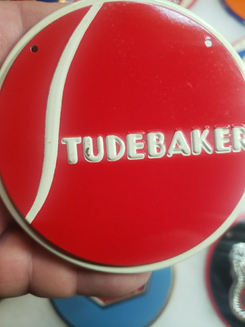 ORIGINAL 1950S WHEATIES CEREAL PREMIUM METAL AUTOMOBILE EMBLEMS SET 14 IN Case