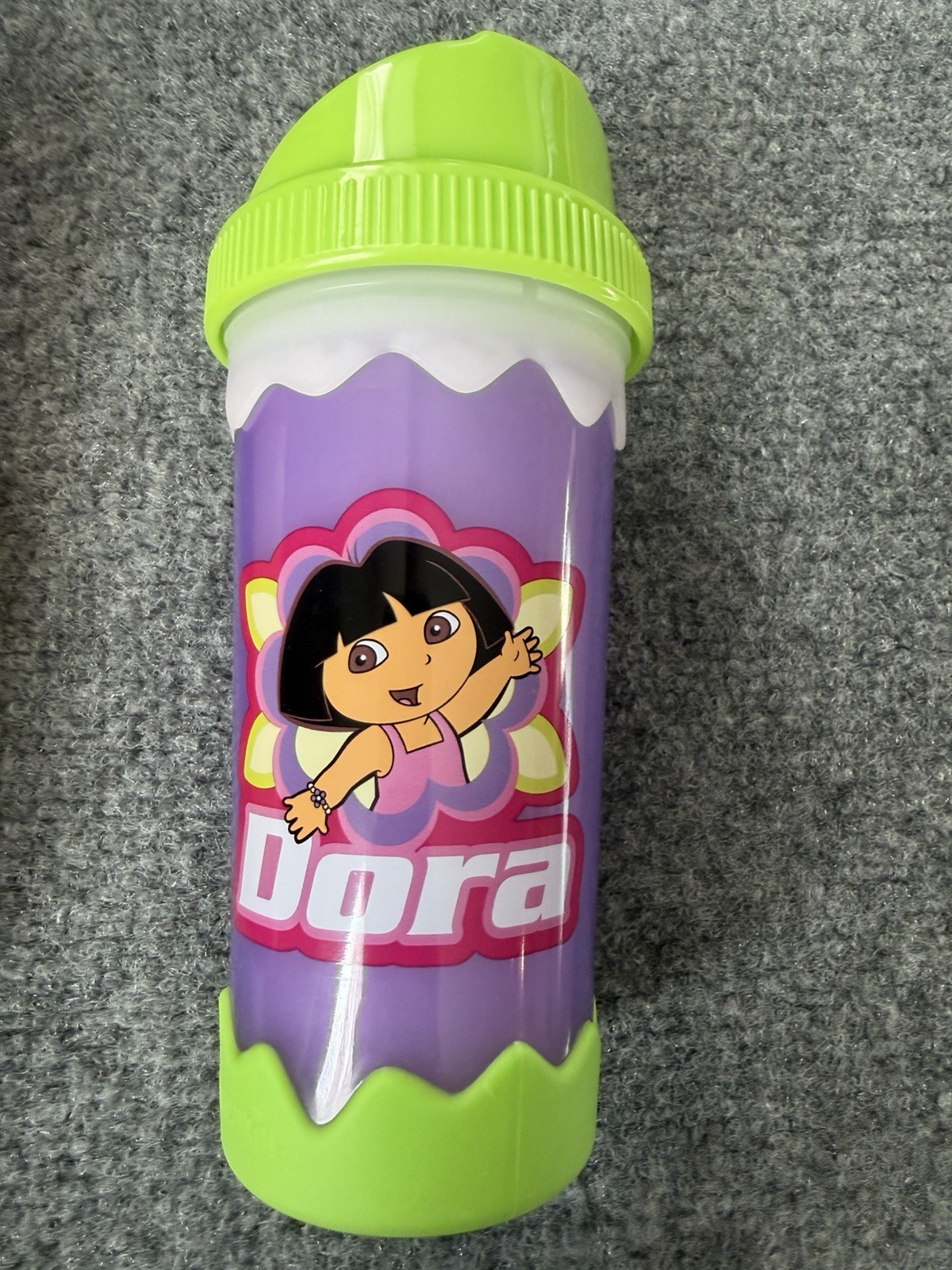 VTG Y2K 2003 Dora The Explorer/Boots Munchkin Healthflow 10fl Oz Sippy Cup LOT 2