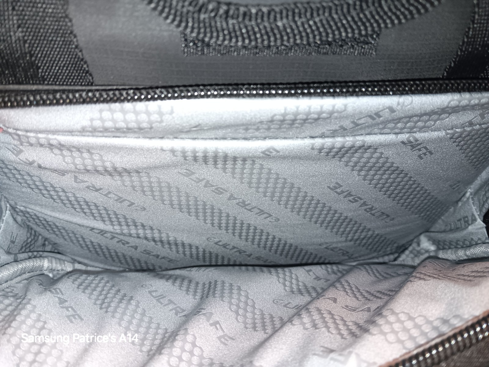 Tommy Bahama Zipperless Coldlok Hardbody Cooler With Deep Freeze Insulation New