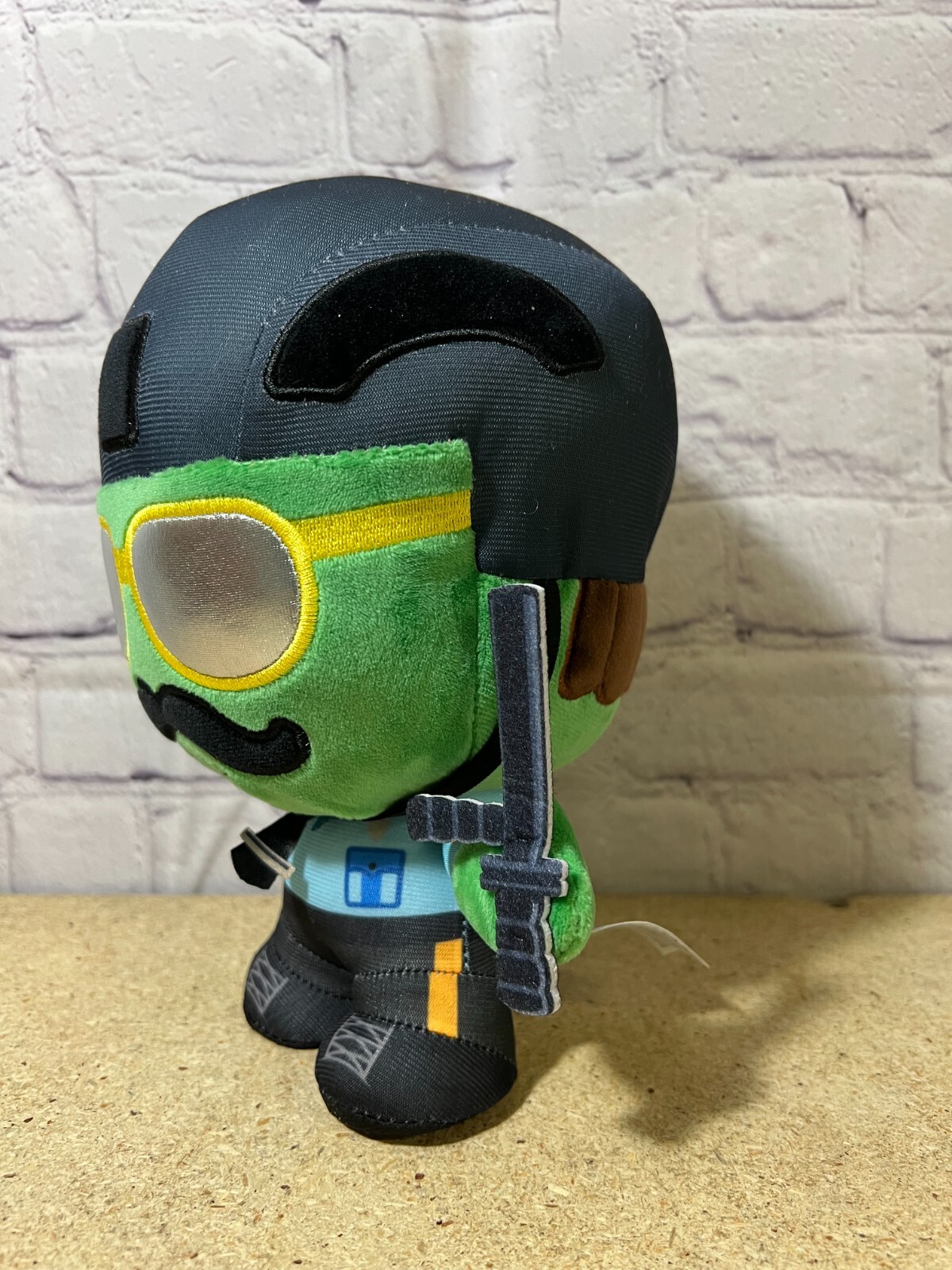 ROBLOX DevSeries Brookhaven Chief Rotten 8" Plush W/Virtual Item Code