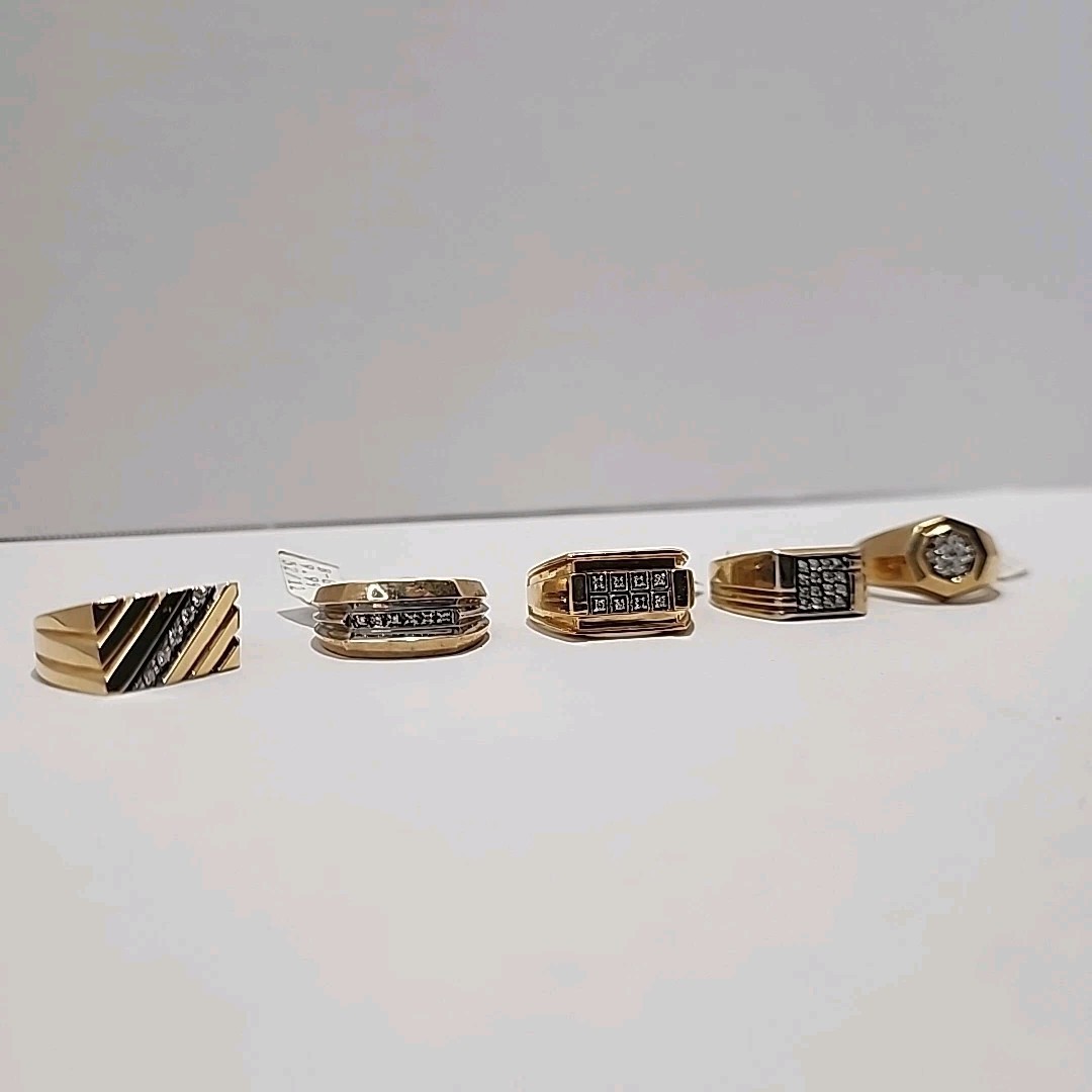 Lot Of 20 Brass Jewelry Rings Mixed Sex And Size Unbranded