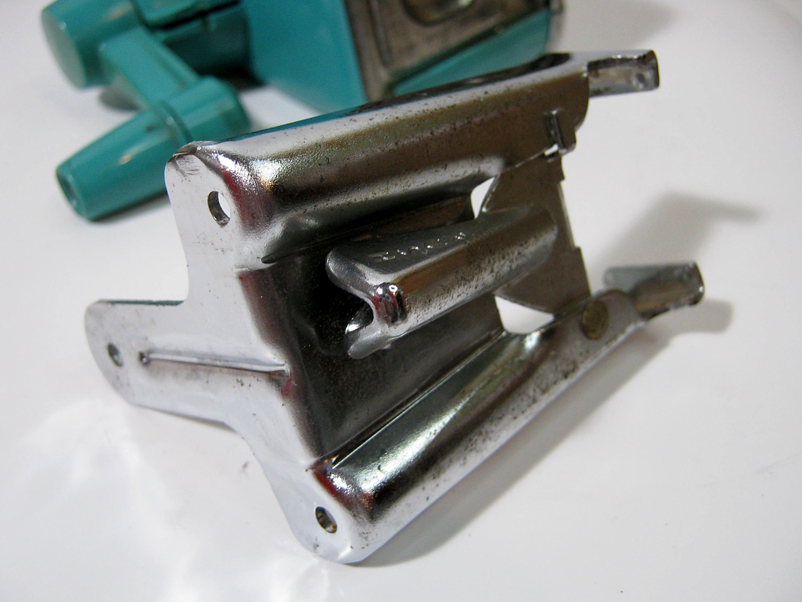 Vintage Swingline Model V Turquoise Pencil Sharpener