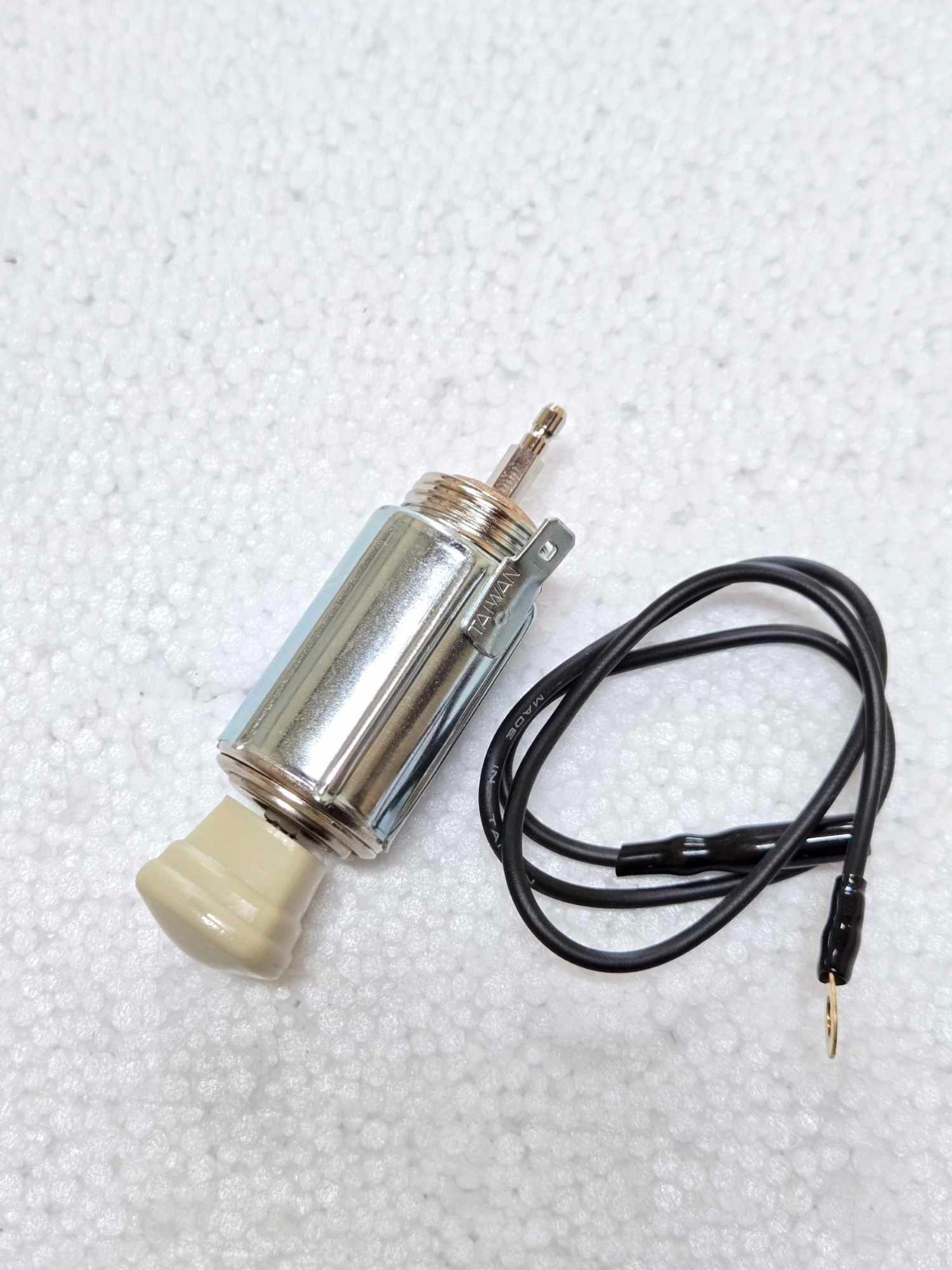 1939-54 Chevy Car  38-53 Chevy Truck Cigarette Lighter Socket Plug w White Knob