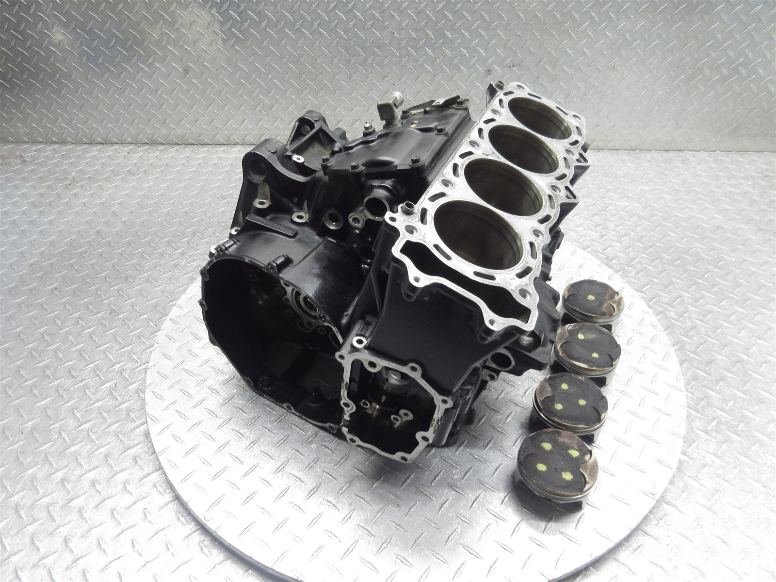 2009 08-11 Kawasaki ZX14R ZX14 Crankcase Case Engine Motor Block Piston **READ**