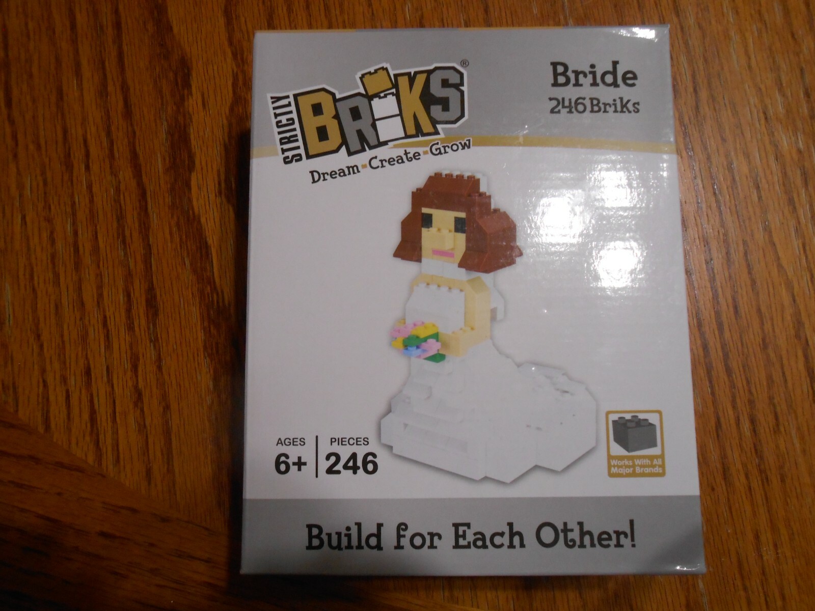 Strictly Briks Building Bricks WEDDING SET - BRIDE, GROOM & WEDDING CAKE NEW!