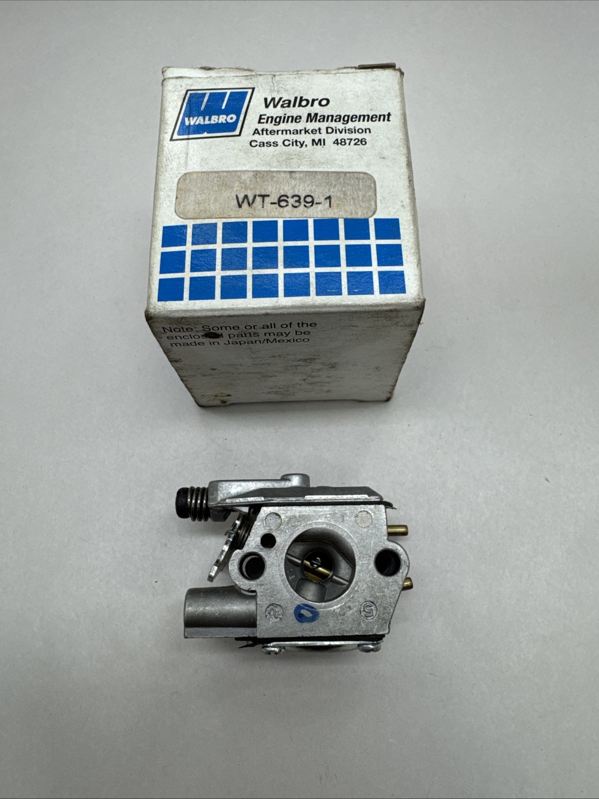 NEW OEM Poulan LT Trimmer Carburetor 530-035568 WALBRO WT-639-1