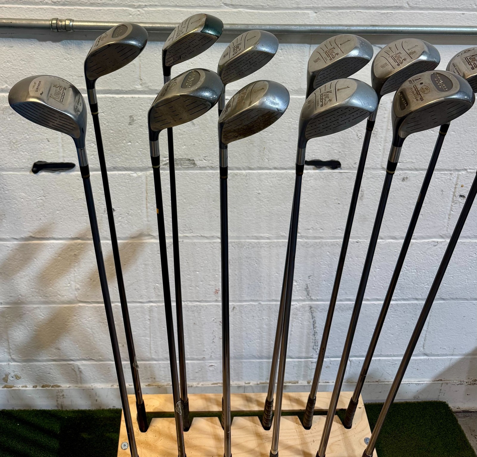 Wholesale Lot of 25 Golf Clubs - Vintage Cobra Drivers
