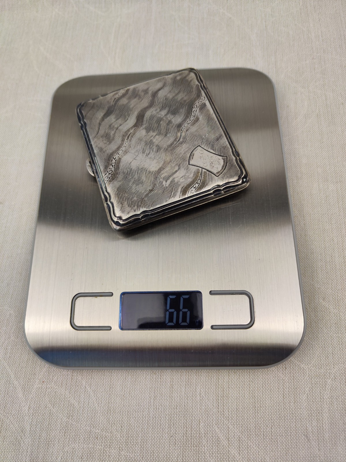 A Swedish silver cigarette case of 830 fineness, Scandinavia,1933. Rare!