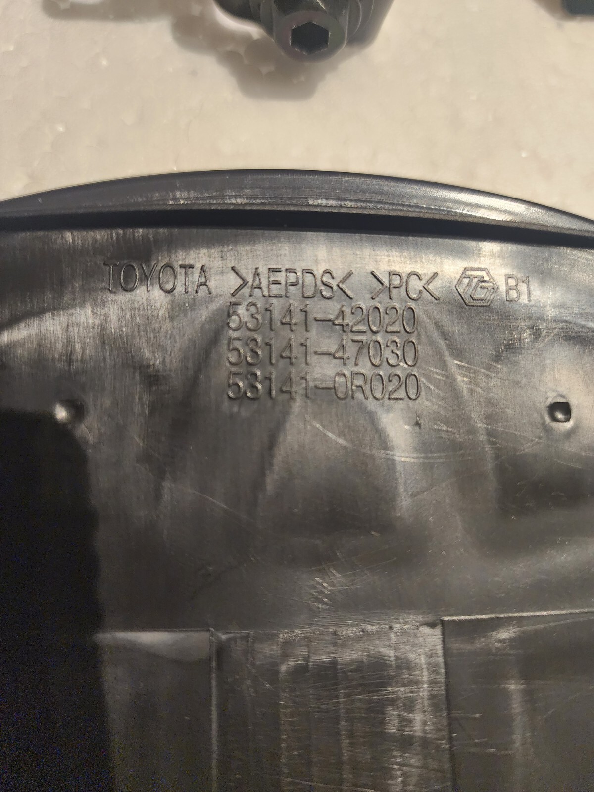 2017 2018 2019 Toyota Corolla Emblem Grille + Radar Cruise Control Bracket