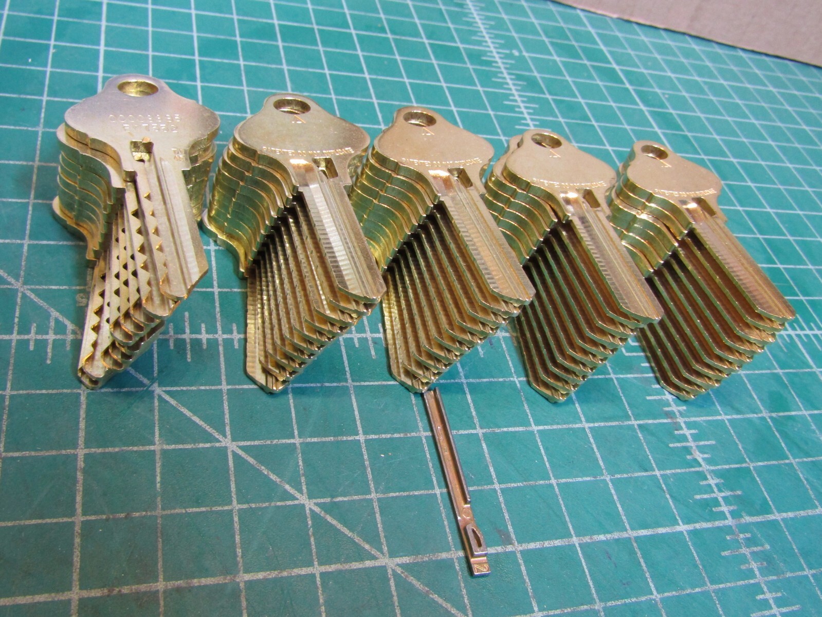 50 Schlage Everest 29 Primus Blank Keys .35-215-EV.468.T145.DETA NEW opened Box