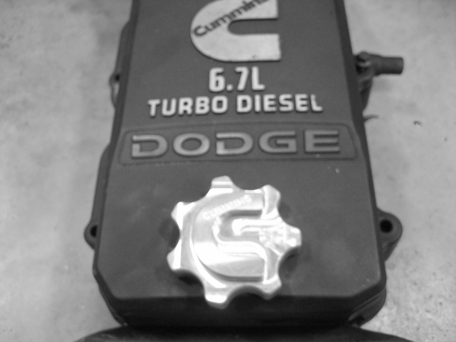 Billet Cummins Oil Cap fits 98 To Current 5.9 / 6.7 All 24V And Common Rail