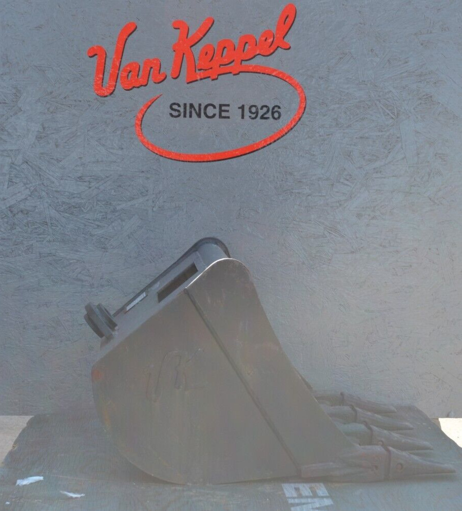 24" WAIN ROY BUCKET TO FIT A 3.5 METRIC TON MACHINE