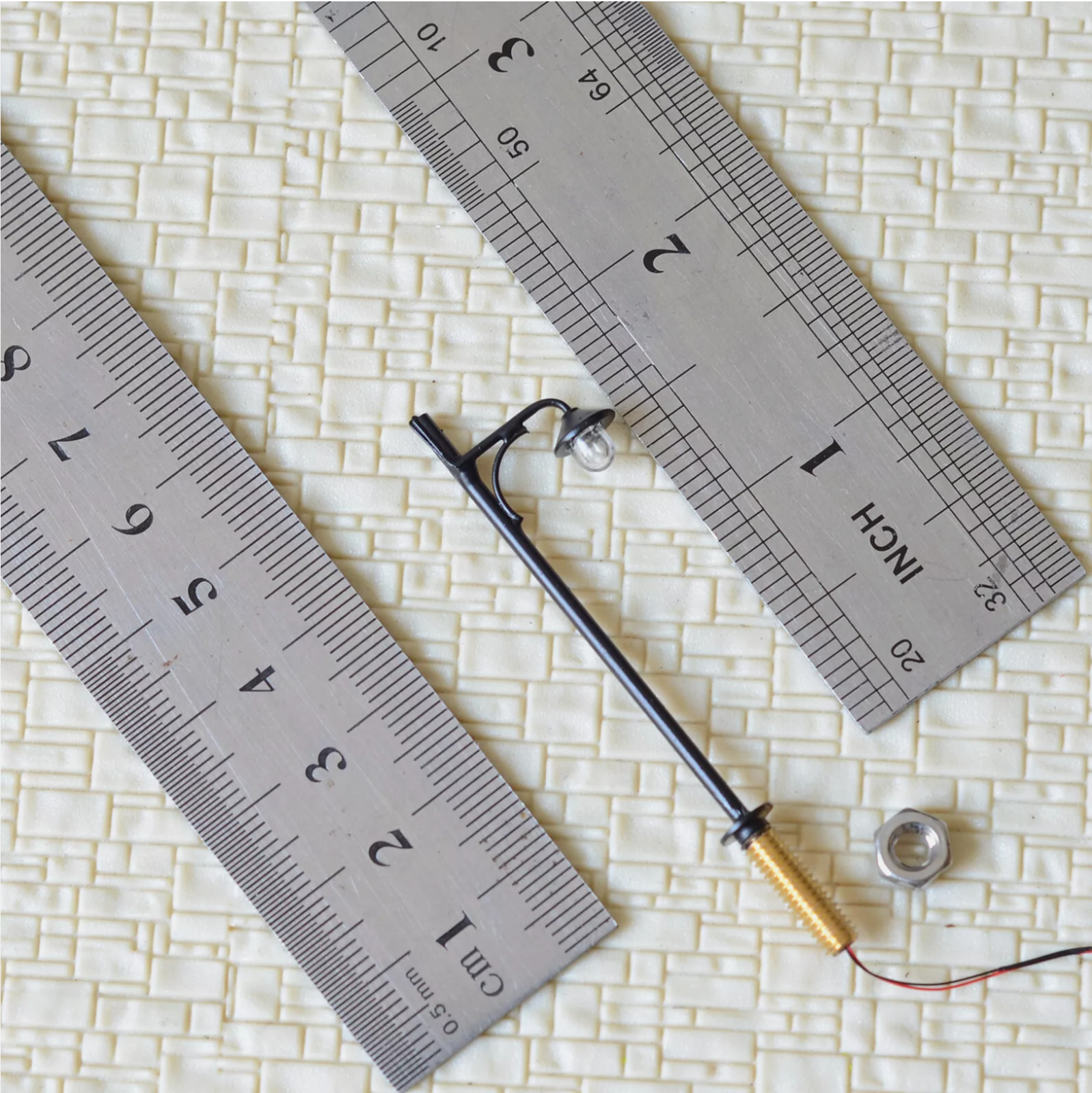 10 x HO scale model train street lights LED lamppost path lamp w resistor #T0513