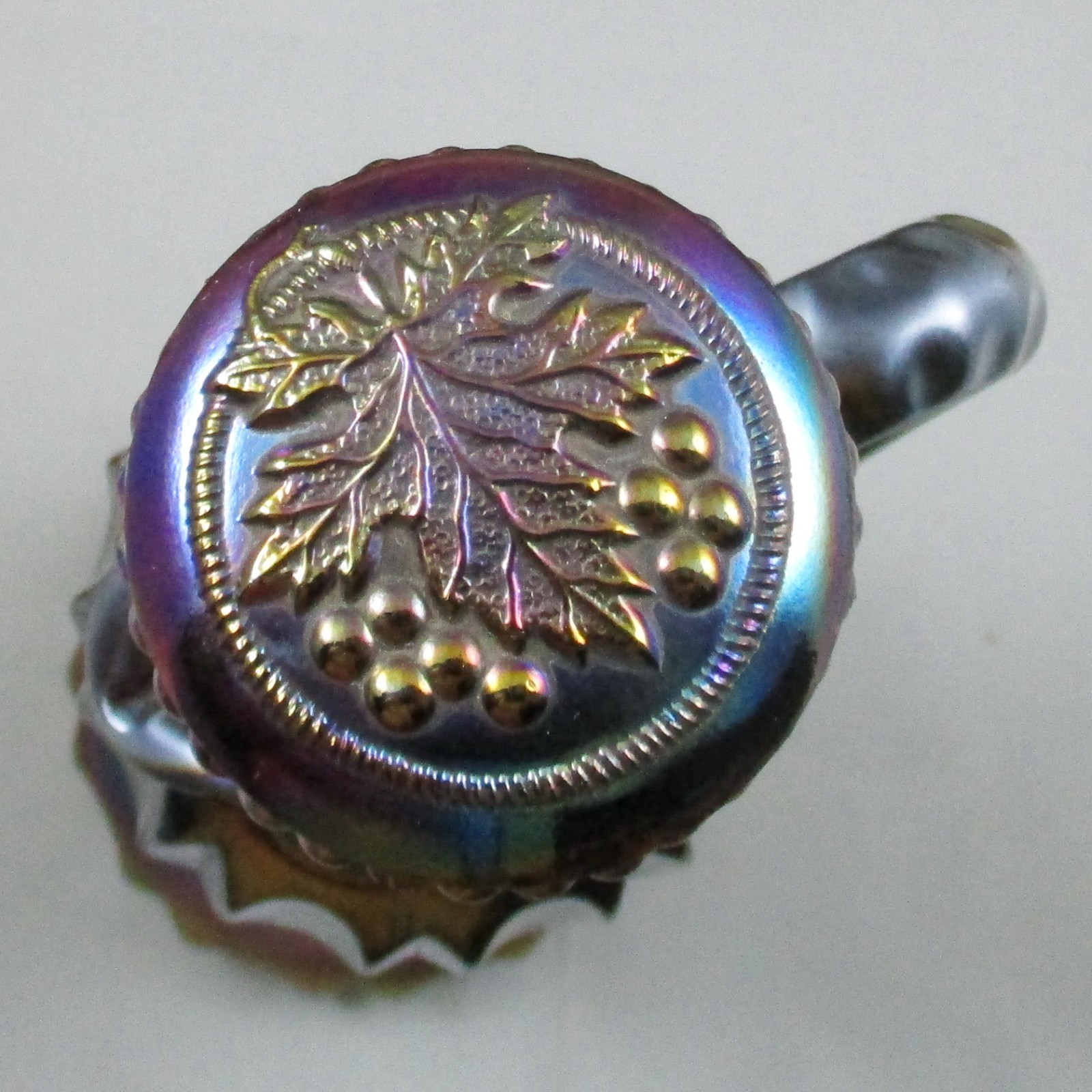 NORTHWOOD AMETHYST GRAPE & CABLE CARNIVAL GLASS DECANTER WITH STOPPER