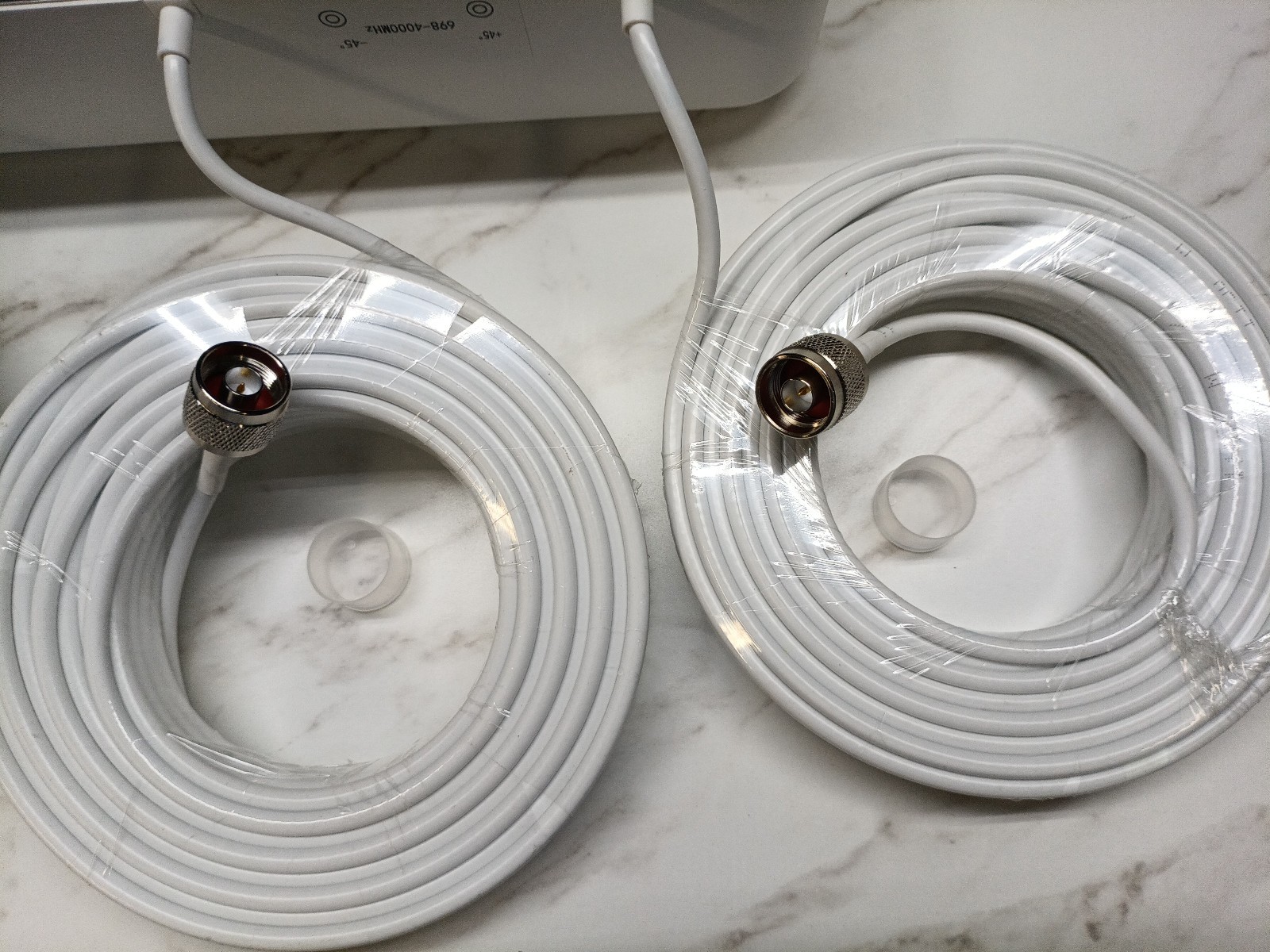 5G 4 x 4 MIMO Directional Panel Antenna 4 Port Wide band GSM 2G 3G SDMA 4G LTE