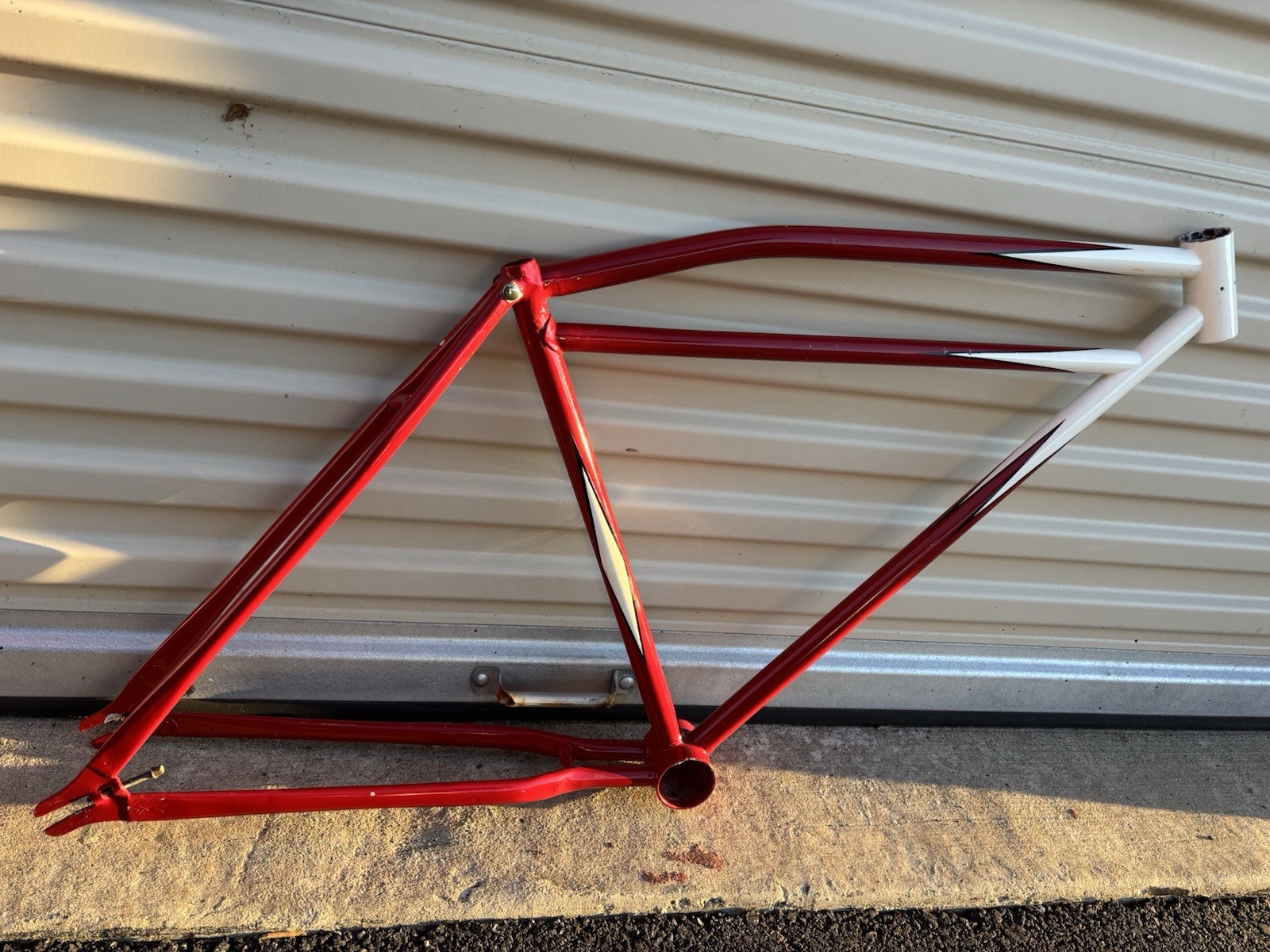 ANTIQUE 1920'S CIRCA UNIDENTIFIED 28" RESTORED MOTORBIKE BICYCLE FRAME SET